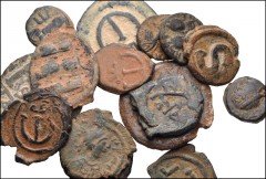 BYZANTINE. Lot of fifteen (15) bronze coins from Justin I to Constans II. Includes: Justin I. Æ Pentanummium (2) // Justin I & Justinian I. Æ Pentanummium // Justinian I. Æ Pentanummium // Justin II, 