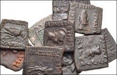ORIENTAL GREEK–CENTRAL ASIAN. Lot of ten (10) bronze coins. Various Indo-Greek (Baktrian) [9] // Indo-Skythian. Maues [1]. Diameters from 16 to 22mm. Fine to VF, smoothing/cleaning marks. LOT SOLD AS 