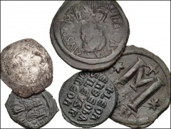 BYZANTINE. Lot of five (5) coins. Includes: Anastasius I. Æ Follis (2) // Justin II and Sophia. Æ Half Follis // Leo VI. Æ Follis. Lot also includes an uncertain BI Trachy. VG to VF. LOT SOLD AS IS, N
