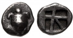 ISLANDS off ATTICA, Aegina. Circa 480-457 BC. AR Hemiobol (6.5mm, 0.47 g, 9h). Sea turtle / Large square incuse with skew pattern. Meadows, Aegina, Group IIIa; HGC 6, 453. VF, attractive cabinet tone.