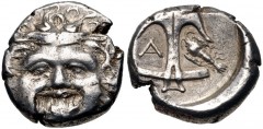THRACE, Apollonia Pontika. Late 5th-4th centuries BC. AR Drachm (12.5mm, 2.82 g, 2h). Facing gorgoneion / Upright anchor; A to left, crayfish to right. Topalov, Apollonia 45; SNG BM Black Sea 160–1. V