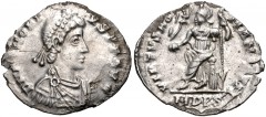 Honorius. AD 393-423. AR Siliqua (18mm, 1.18 g, 12h). Mediolanum (Milan) mint. Struck AD 394-395. Pearl-diademed, draped, and cuirassed bust right / Roma seated left on cuirass, holding crowning Victo