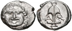 THRACE, Apollonia Pontika. Late 5th-4th centuries BC. AR Drachm (14mm, 2.83 g, 12h). Facing gorgoneion / Upright anchor; A to left, crayfish to right. Topalov, Apollonia 45; SNG BM Black Sea 160–1. Go
