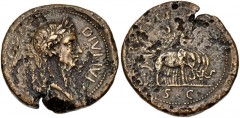 ITALY. Divus Julius Caesar (died 44 BC). Æ “Sestertius” (35mm, 24.71 g, 5h). By an uncertain artist copying Giovanni da Cavino. DIVI : IVLI, laureate head of Julius Caesar left; star before forehead, 