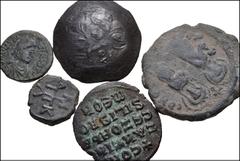 Large Lots BYZANTINE. Empire. Lot of five (5) BI and Æ denominations. Includes: Anastasius I. Æ Decanummium. Constantinople mint. SB 26 // Justin II. Æ Follis – 8 Pentanummia. Cherson mint. SB 605 (Ma