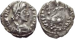 VISIGOTHS, Gaul. Time of Athaulf - Theodoric I. Circa 415-425. AR Siliqua (13mm, 1.37 g, 12h). In the name of Roman Emperor Honorius. Narbonne(?) mint. D N HONORI-VS [P] F ΛVG, pearl-diademed, draped,