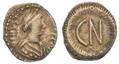 EMILIA-ROMAGNA E BOLOGNA RAVENNA. GIUSTINIANO I, 527-565., Mezza siliqua, circa 552-565. Busto diademato, drappeggiato e corazzato a d. R/ Nel campo, le lettere C N entro corona. BMC 4. g. 0,90. Diam.