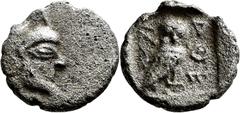 GRIECHISCHE MÜNZEN Attika Athen Hemiobol 500/480 v. Chr. Kopf der Athena / Eule (Steinkauz). 12h. Seltman, Athens, Gruppe G; HGC 1678. 0.37 g.; 8 mm. Tönung Selten Schön
