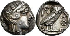 GRIECHISCHE MÜNZEN Attika Athen Tetradrachme 454/404 v. Chr. Kopf der Athena / Eule (Steinkauz), dahinter Olivenzweig und Mondsichel. 8h. Svoronos, Tf. 12-14; Kampmann-Rutten 9 (Datierung 430-420 v.);