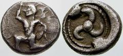 GRIECHISCHE MÜNZEN Lykien No.: 169 Schätzpreis-Estimation: EUR 1000.- Unbestimmter Dynast (Kuprilli?). Tetrobol 470/440 v. Chr., unbestimmte Münzstätte. Nackte männliche Gestalt (Herakles ?) im Kniela