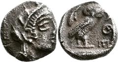 GRIECHISCHE MÜNZEN Attika Athen Hemiobol 448/415 v. Chr. Kopf der Athena / Eule (Steinkauz), dahinter Olivenzweig. 7h. Svoronos, vgl. Tf. 13,42; HGC 1681. 0.37 g.; 6,9 mm. Kabinettstönung Selten Gutes
