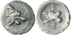 Lykien Dynast Maussollos von Karien Hemiobol nach 360 v. Chr., Xanthos. 0.28 g. Löwenkopf nach r. / Astragalos, im Feld Legende Ada. Babelon, Traité - Müseler / Nollé VIII, 84 SNG Cop. Suppl. - Äußers