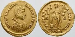 RÖMISCHE MÜNZEN (ROMAN COINS) -Kaiserliche Prägungen -Kaiserliche Prägungen 1100. Valentinianus III., 425 - 455.. Solidus 425/426. Büste / Kaiser mit Kreuzstab und Victoria-Statuette über menschenköpf