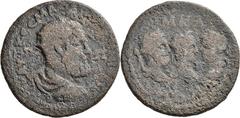 PROVINZIALPRÄGUNGEN Kilikien Tarsos Pupienus, 238, für Balbinus und Gordianus III. Bronzemedaillon. Büste / Büsten des Pupienus und Balbinus gegenüber der Büste des Gordianus III. SNG BN 1634 korr. (A