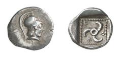 GRIECHISCHE MÜNZEN (GREEK COINS) ->Lykien ->Lykien 240. Dynast Vekhssere I.. Diobol 440/420 v. Chr., unbestimmte Münzstätte. Kopf der Athena mit korinthischem Helm / Triskeles in Quadratum incusum. Vi