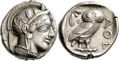 GRIECHISCHE MÜNZEN Attika Athen Tetradrachme 454/404 v. Chr. Kopf der Athena / Eule (Steinkauz), dahinter Olivenzweig und Halbmond. Svoronos, Tf. 12; HGC 1597; Starr, Tf. 22. 17.21 g.; Vorzüglich Erwo