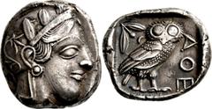 GRIECHISCHE MÜNZEN Attika Athen Tetradrachme 454/404 v. Chr. Kopf der Athena / Eule (Steinkauz), dahinter Olivenzweig und Halbmond. Svoronos, Tf. 12; HGC 1597; Starr, Tf. 22. 17.19 g.; Feine Tönung Gu
