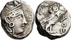 GRIECHISCHE MÜNZEN Attika Athen Tetradrachme 353/294 v. Chr. Kopf der Athena / Eule (Steinkauz), dahinter Olivenzweig und Mondsichel. Svoronos, Tf. 19; SNG Cop. 63; HGC 1599. 17.03 g.; Sehr schön Horn