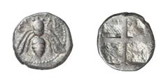 GRIECHISCHE MÜNZEN (GREEK COINS) ->Ionien ->Ephesos 169. Didrachme 450/420 v. Chr. Biene / Quadratum incusum mit 4 Feldern. SNG Cop. 206. 7.40 g. Sehr selten Sehr schön Schätzung (estimation): 1500,--
