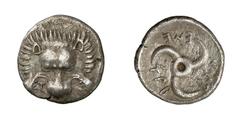GRIECHISCHE MÜNZEN Lykien Lykien 263. Dynast Trbbênimi. Diobol, unbestimmte Münzstätte. Löwenmaske / Triskeles. Babelon, Traité II/2, 476. 1.45 g. Seltenes Nominal Sehr schön estimate: 200,-- EUR