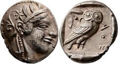 GRIECHISCHE MÜNZEN Attika Athen Tetradrachme 454/404 v. Chr. Kopf der Athena / Eule (Steinkauz), dahinter Olivenzweig und Mondsichel. Svoronos, vgl. Tf. 10; HGC 1597. 17.04 g.; Feine Tönung Fast vorzü