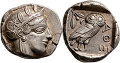 GRIECHISCHE MÜNZEN Attika Athen Tetradrachme 454/404 v. Chr. Kopf der Athena / Eule (Steinkauz), dahinter Olivenzweig und Mondsichel. Svoronos, Tf. 12-14; HGC 1597. 17.19 g.; Feine Tönung Fast vorzügl