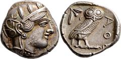GRIECHISCHE MÜNZEN Attika Athen Tetradrachme 454/404 v. Chr. Kopf der Athena / Eule (Steinkauz), dahinter Olivenzweig und Mondsichel. Svoronos, vgl. Tf. 10; HGC 1597. 17.19 g.; Feine Tönung Fast vorzü