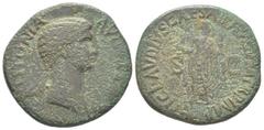 Claudius 41 - 54 pour Antonia Minor (Mère de Claudius) Dupondius, Rome, 41-50, AE 13.15 g Avers: ANTONIA AVGVSTA Buste drapé à droite Revers: TI CLAVDIVS CAESAR AVG P M TR P IMP S C Claudius, voilé av