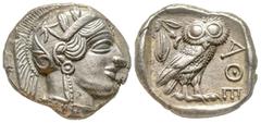 Greek Athènes, 449-413 avant J.C. Tétradrachme, AG 17.13 g. Avers : Tête d'Athéna à droite, coiffée du casque attique à cimier, orné de trois feuilles d'olivier et d'une palmette; avec collier