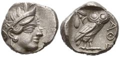 GRIECHISCHE MÜNZEN GRIECHENLAND, ATTIKA / Stadt Athen, AR Tetradrachme (430-420 v.Chr.). Behelm. Athenakopf r. Rs.Eule mit Olivenzweig und Mondsichel im quadratum incusum. 17,1g. f.vz/ss-vz Kroll 8; H