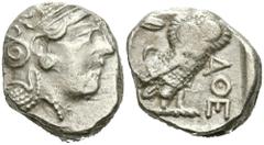 GRIECHISCHE MÜNZEN GRIECHENLAND, ATTIKA / Stadt Athen, AR Tetradrachme (380-250 v.Chr.). Kopf der Athena. Rs.Eule mit Olivenzweig und Mondsichel im quadratum incusum. 17,15g. ss Sear 2526