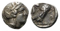 GRIECHENLAND/ATTIKA / Stadt Athen AR Tetradrachme (5. Jh.v.Chr.). Kopf der Athena. Rs.Eule mit Olivenzweig undMondsichel im quadratum incusum. Sear 2521. ss