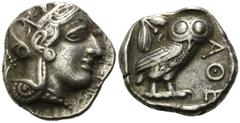 GRIECHENLAND, ATTIKA / Stadt Athen, AR Tetradrachme (5. Jh.v.Chr.). Kopf der Athena. Rs.Eule mit Olivenzweig undMondsichel im quadratum incusum. Sear 2521, ss