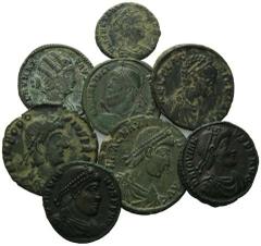 RÖMISCHES REICH, Theodora, Zweite Gemahlin des Constantius I., +335, AE Follis, Konstantinopel. Diad.Büste. Rs.Pietas mit Kind. 1,52g (ss). DAZU: Fausta, AE Follis NE= Nicomedia(?), Rs.Salus. 3,31g (s