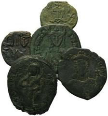 BYZANTINISCHES REICH, Michael I., 811-813, AE Follis, Syrakus. Vs.und Rs.Büste frontal. 3,4g. DAZU: Leo V., AE Follis, Syrakus. Frontale Büsten. Rs.LK. 5,38g. DAZU: Leo VI., AE Follis, Konstantinopel.