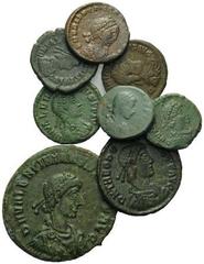 ROMAN COINS RÖMISCHES REICH, Valentinian II., 375-392, AE 4. Diad. Büste r. Rs.Lagertor, links A; DAZU: gleiche Rs.VOT X MVLT XX im Kranz; gleiche ASISC; ASIS Rs.Victoria; Rs.Victoria zieht Gefangenen