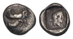GREEK COINS KLEINASIEN, LYKIEN. Dynasten (460-440 v.Chr.), AR Obol (Uvug, 470-440 v.Chr.). Geflügelte androkepahle Stierprotome r. Rs.Kopf r. in incusem Perlenviereck. 0,60g. BMC 19.16.73ff,