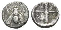 GREEK COINS KLEINASIEN, IONIEN / Stadt Ephesos, AR Hemidrachme (450-415 v.Chr.). Biene. Rs.Quadratum incusum mit 4 Feldern. 1,65g Sear 4368; BMC 14.50.18f