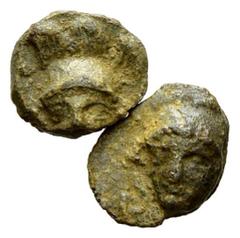 GREEK COINS GRIECHENLAND, ATTIKA / Stadt Athen, Bleitesserae (2 Stk.). Behelm. Kopf der Athena. Zuweisung nicht gesichert. 1,25g und 0,87g. 2 Stk., f.