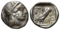 GREEK COINS GRIECHENLAND, ATTIKA / Stadt Athen, AR Tetradrachme (454-404 v.Chr.). Behelmter Athenakopf r. Rs.Eule steht r. mit Olivenzweig und Mond. 16,92g. Kroll 8; HGC 4,1597 Vs.min.Lackreste,