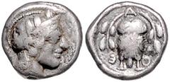 GREEK COINS GRIECHENLAND, ATTIKA / Stadt Athen, AR Triobol (393-300 v.Chr.). Kopf der Athena r. Rs.Eule frontal zwischen Olivenzweigen, oben A, links E retrograd, rechts TH. 2,06g. s-ss Sear 2539; SNG