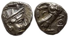 GRIECHISCHE MÜNZEN GRIECHENLAND, ATTIKA / Stadt Athen, AR Tetradrachme (380-250 v.Chr.). Kopf der Athena. Rs.Eule mit Olivenzweig und Mondsichel im quadratum incusum. 16,96g. ss Sear 2526