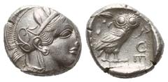 GRIECHISCHE MÜNZEN GRIECHENLAND, ATTIKA / Stadt Athen, AR Tetradrachme (ca. 430 v.Chr.). Behelmter Athenakopf r. Rs.Eule mit Olivenzweig und Mondsichel im quadratum incusum. 17,17g. ss-vz Kroll 8; Svo