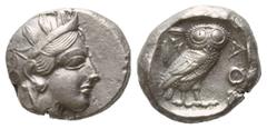 GRIECHISCHE MÜNZEN GRIECHENLAND, ATTIKA / Stadt Athen, AR Tetradrachme (430-420 v.Chr.). Kopf der Athena r. Rs.Eule r. mit Olivenzweig und Mondsichel im quadratum incusum. 17,16g. ss-vz Kroll 8; HGC 4