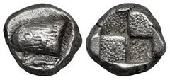 GREEK Greek Coins Paphlagonia. Sinope circa 520-480 BC. Drachm AR (5,9 gr - 14,10 mm) Eagle\'s head left, dolphin left below / Double incuse punch with pellets in center. Extremely fine, good centered