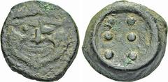 MONNAIES GRECQUES: SICILE ET CARTHAGE Hémilitron du groupe 1, (après 430). A/. Tête de Gorgone de face. R/. Six globules. - Référence : Calciati, I, n° 1 p. 25 - Bronze. 32,65 g. Patine verte. Très Be