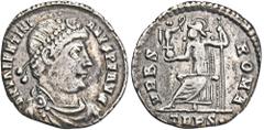 ROMAN COINS ROMAN COINS MÜNZEN DER RÖMISCHEN KAISERZEIT Valentinianus I., 364-375. AR-Siliqua, 367/375, Treveri; 1,52 g. Drapierte Büste r. mit Perldiadem//Roma sitzt l. mit Victoria auf Globus und Sp