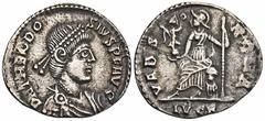 ROMAN COINS ROMAN COINS MÜNZEN DER RÖMISCHEN KAISERZEIT Theodosius I., 379-395. AR-Siliqua, 388/392, Lugdunum; 1,71 g. Drapierte Büste r. mit Perldiadem//Roma sitzt l. auf Panzer mit Victoria auf Glob
