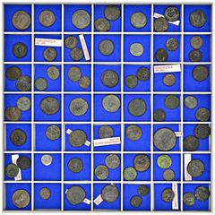 ROMAN COINS ROMAN COINS LOTS RÖMISCHER MÜNZEN Lot römischer Münzen: Das interessante Lot enthält überwiegend Folles des 4. Jahrhunderts der konstantinischen und valentinianischen Dynastie. Es finden s