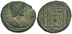 ROMAN COINS MÜNZEN DER RÖMISCHEN KAISERZEIT Antoninus IV. Elagabal, 218-222 für Julia Soaemias. Æs, Sebaste (Samaria); 9,8 g. Drapierte Büste r. mit Diadem//Viersäuliger Tempel, darin die kapitolinisc